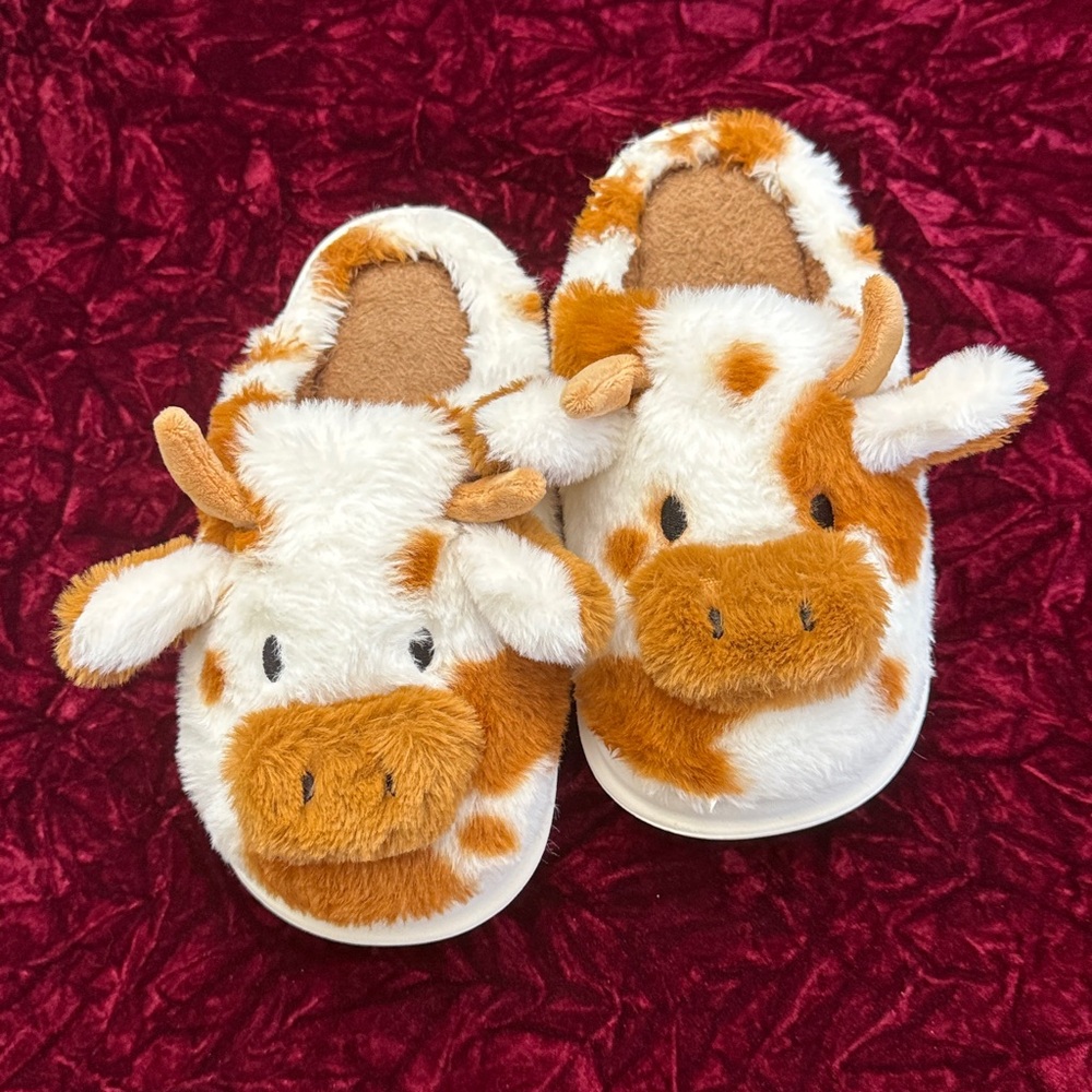 “Moo Slides” Fuzzy Slippers